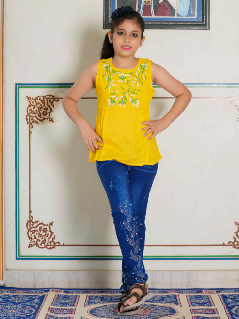 FASHION PLUS STORE Kids Floral Embroidery Top (Yellow)