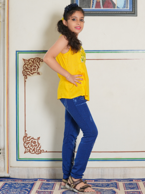 FASHION PLUS STORE Kids Floral Embroidery Top (Yellow)