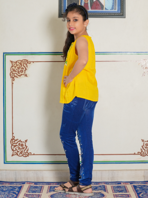 FASHION PLUS STORE Kids Floral Embroidery Top (Yellow)