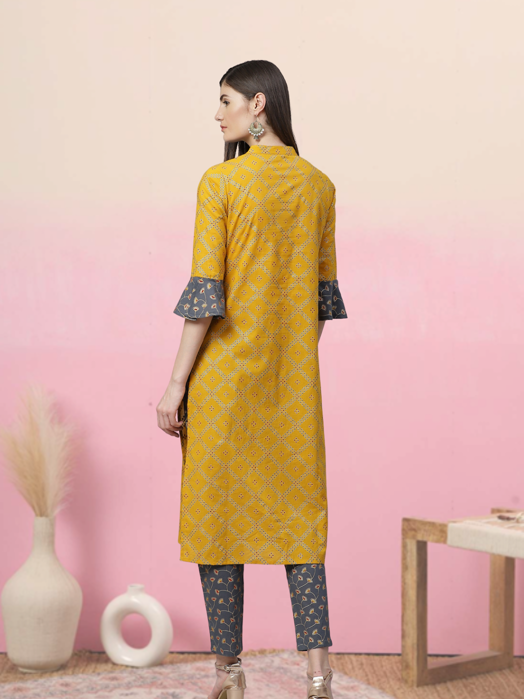 women cotton geomatrical printed straight kurta with pant yellow grey