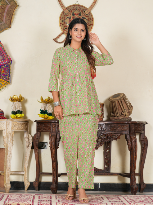 Fashion Plus Store Women's Floral Printed Night Suit