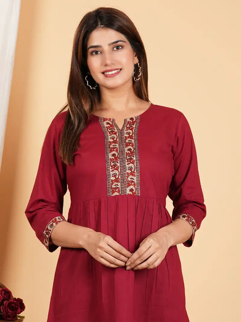 Cotton Waist Lengtth 3/4th Sleeves Knotch neck Regular Fitted Top