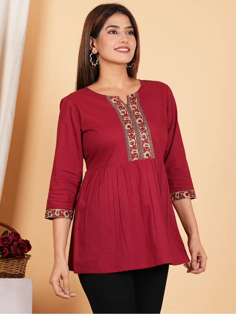 Cotton Waist Lengtth 3/4th Sleeves Knotch neck Regular Fitted Top