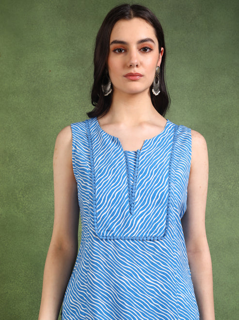 Fashion Plus Store Women's Rayon Knee Length Lehariyal Print Sleeveless Notch Neck Regular Fitted Short Kurti