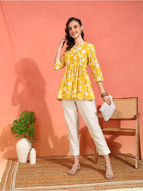 Fashion Plus Store Women's Cotton Floral Printed 3/4th Sleeve V-neck Mid Thigh Length Lace Work Peplum Style Short Kurti
