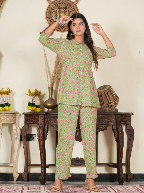 Fashion Plus Store Women's Floral Printed Night Suit