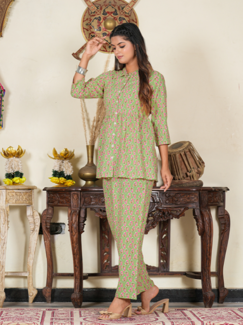 Fashion Plus Store Women's Floral Printed Night Suit