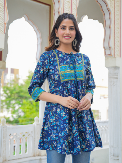 Fashion Plus Store Women's Floral Placement Printed Short Kurti