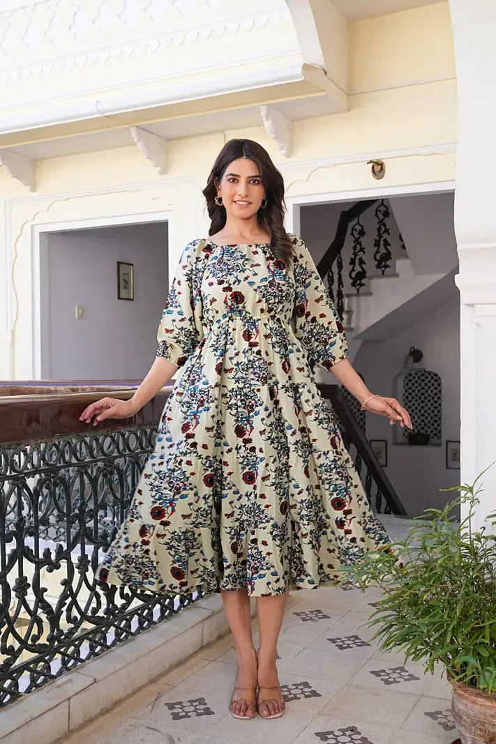 Floral Printed Tiered Style Dress