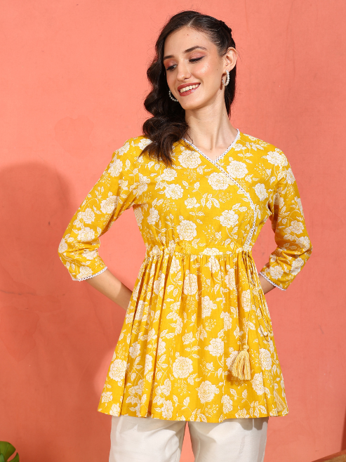 Fashion Plus Store Women's Cotton Floral Printed 3/4th Sleeve V-neck Mid Thigh Length Lace Work Peplum Style Short Kurti