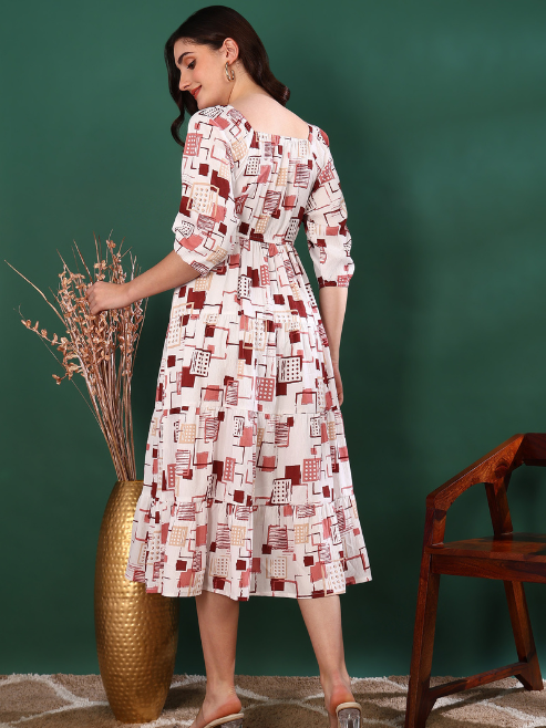 Floral Printed Tiered Style Dress