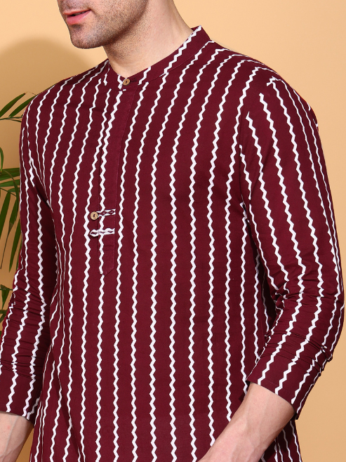 Fashion Plus Store Men's Cotton ZigZag Print Nehru Collar With Solid Fashion Patti Full Sleeve  Kurta  (Maroon)